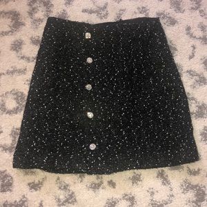 EXPRESS BLACK/WHITE SKIRT WITH DIAMOND BUTTONS 🤍🤍